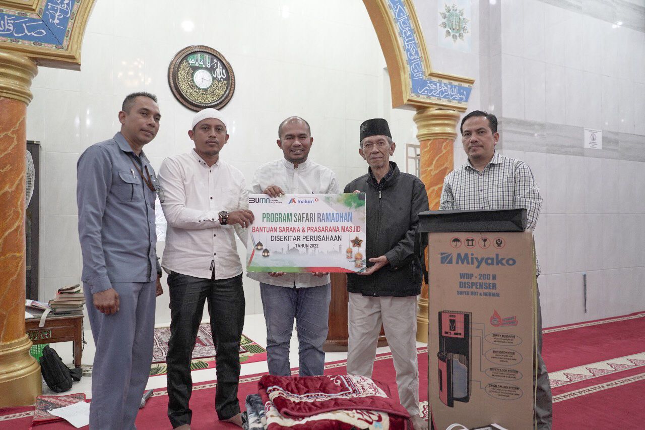 INALUM Perform a Silaturahmi Program “Safari Ramadhan” to 80 Mosques Around the Company