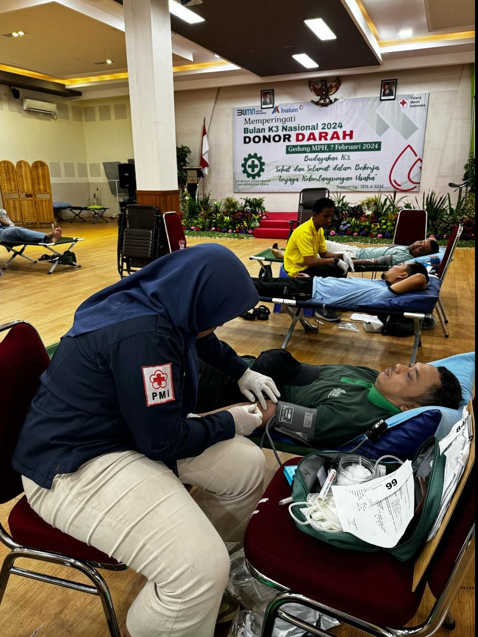 Closing the Month of K3 2024, INALUM Held a Blood Donation in Tanjung Gading