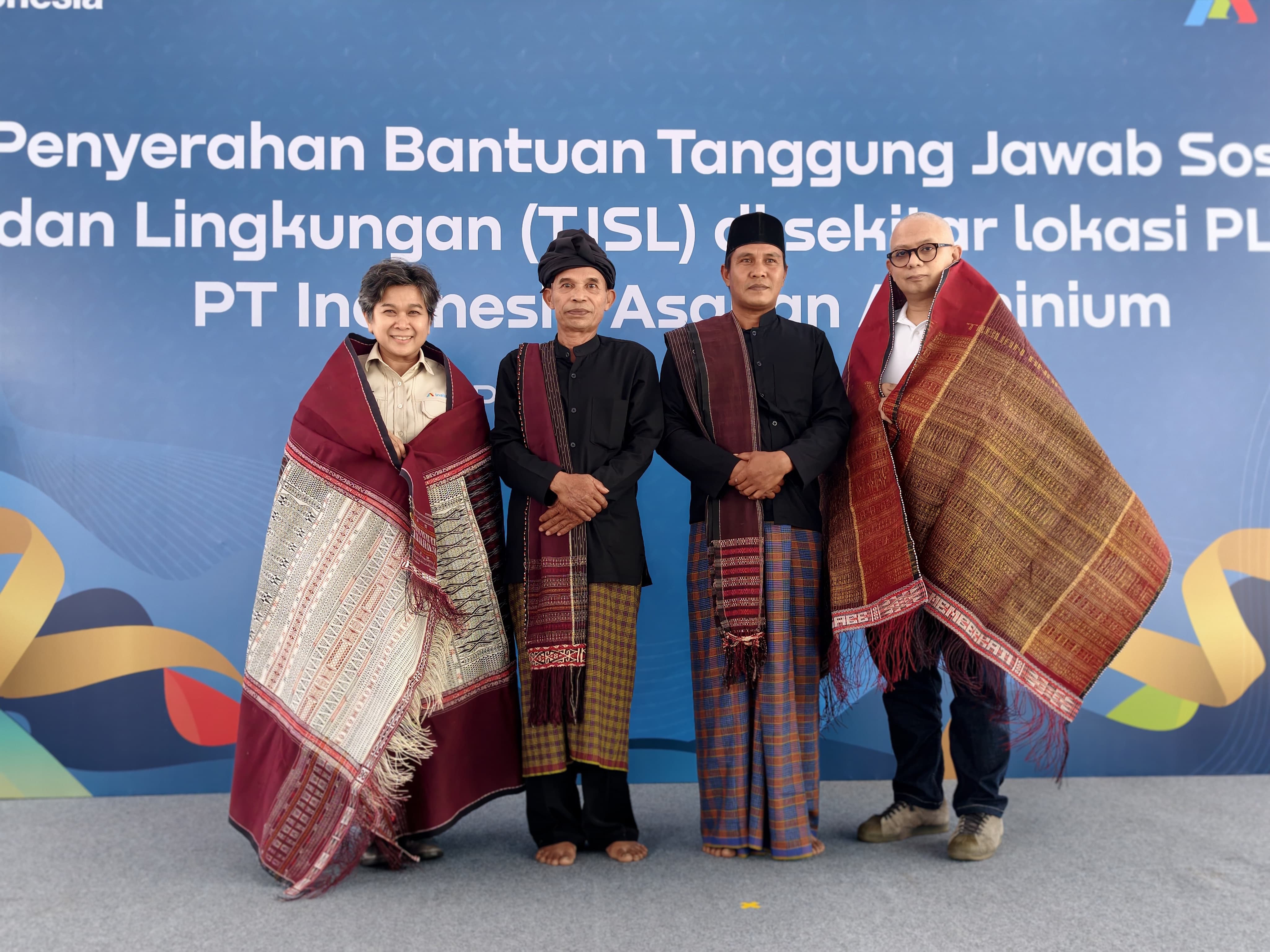 INALUM Serahkan Bantuan CSR di Kawasan Operasional Paritohan