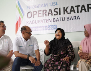 Membawa Cahaya Baru di Usia Senja Melalui Operasi Katarak Gratis